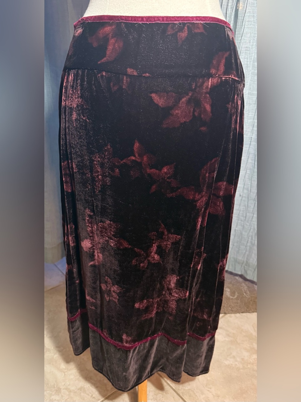Vintage Whimsigoth Velvet Floral Maxi Skirt in Burgundy and Black